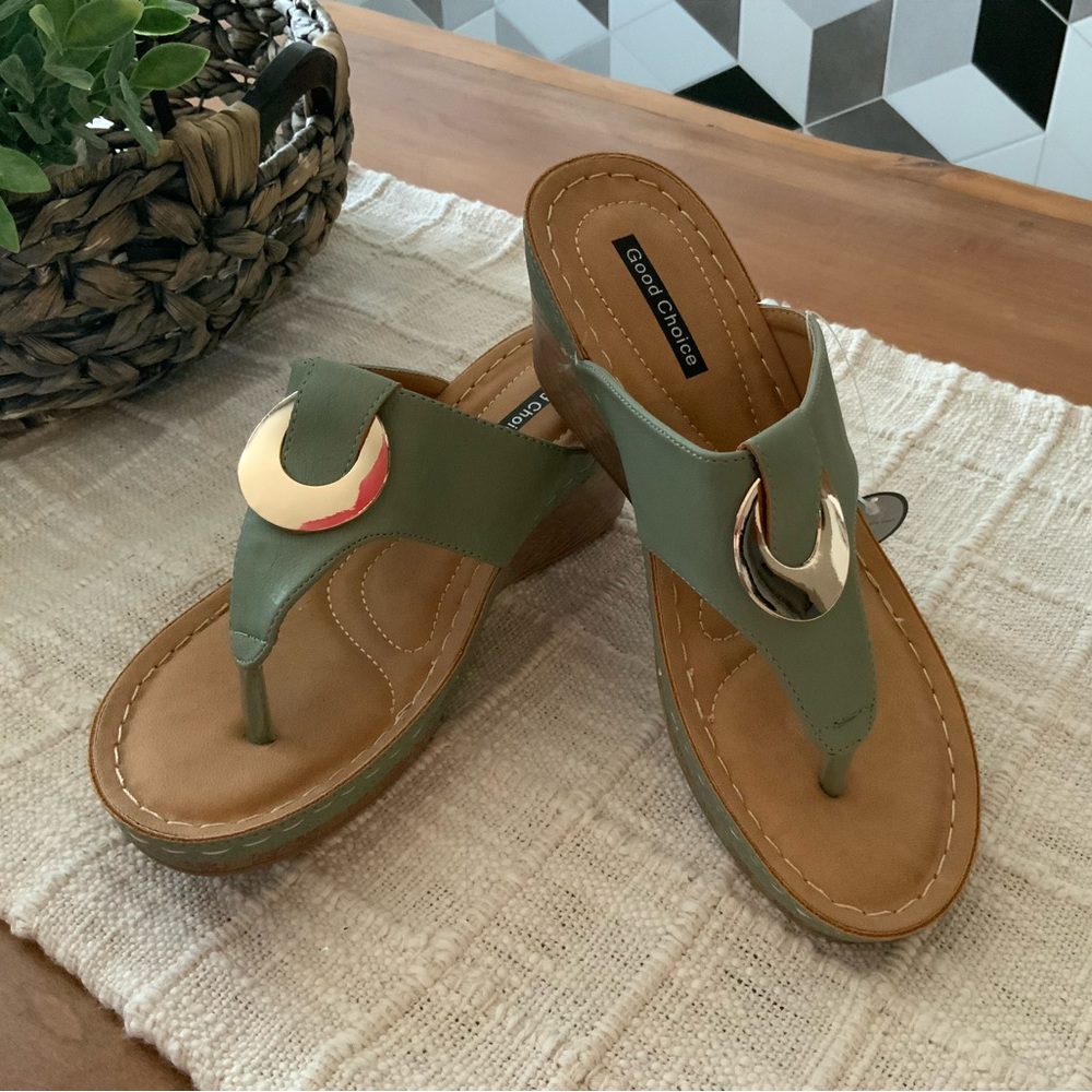 Green Women's Sandals,new in box